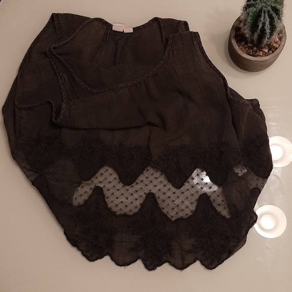 Melrose and Market grey lace embroidered crop tank - Picture 8 of 9